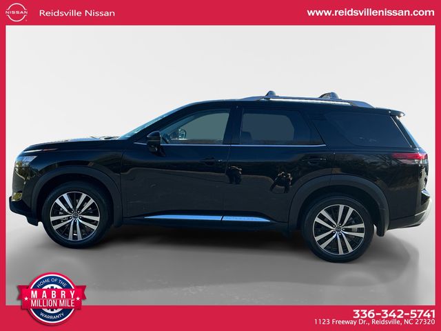 2025 Nissan Pathfinder Platinum photo 2