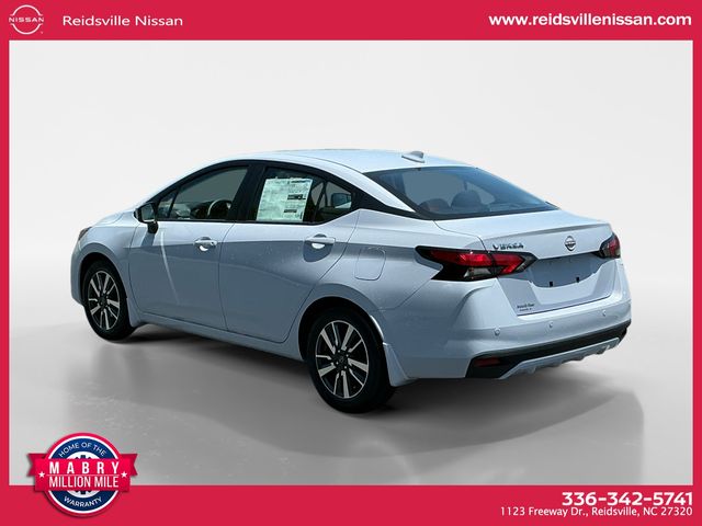 2025 Nissan Versa 1.6 SV photo 3