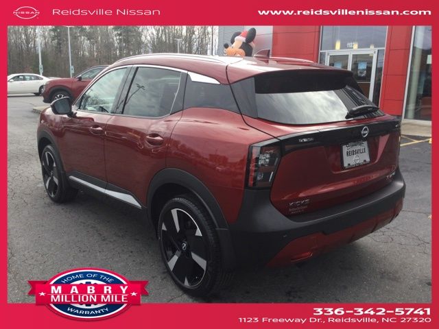 2025 Nissan Kicks SR photo 3