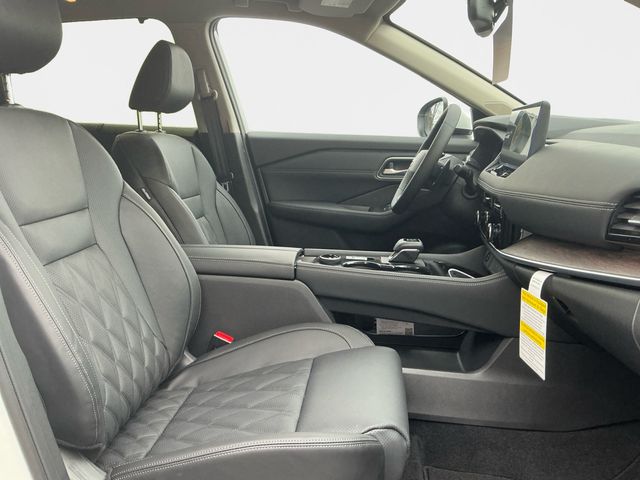 2026 Nissan Rogue Platinum - Photo 17