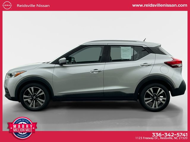 2019 Nissan Kicks SV photo 2