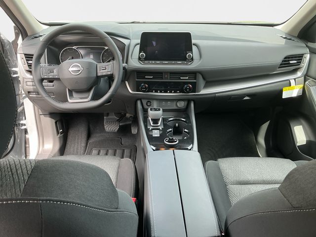 2026 Nissan Rogue SV - Photo 11