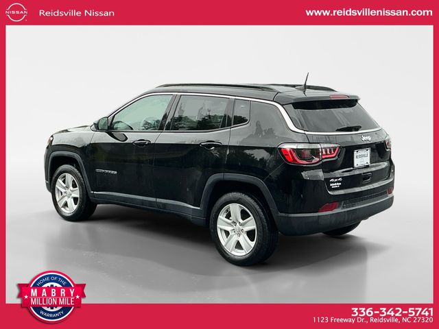 2022 Jeep Compass Latitude photo 3