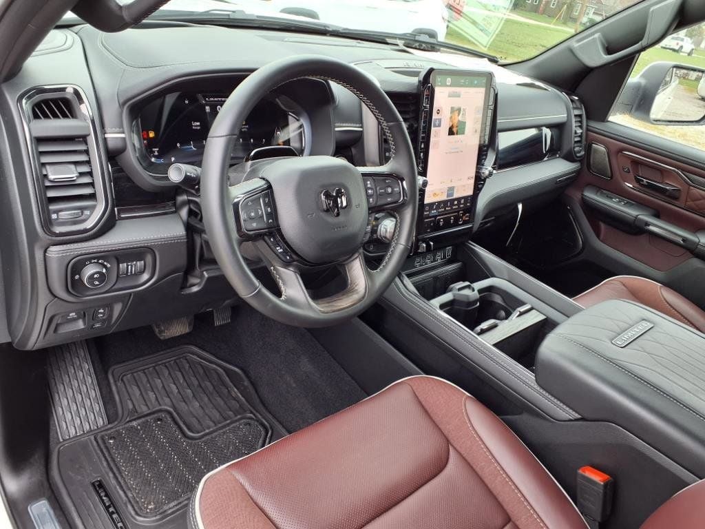 2025 RAM 1500 Limited - Photo 17