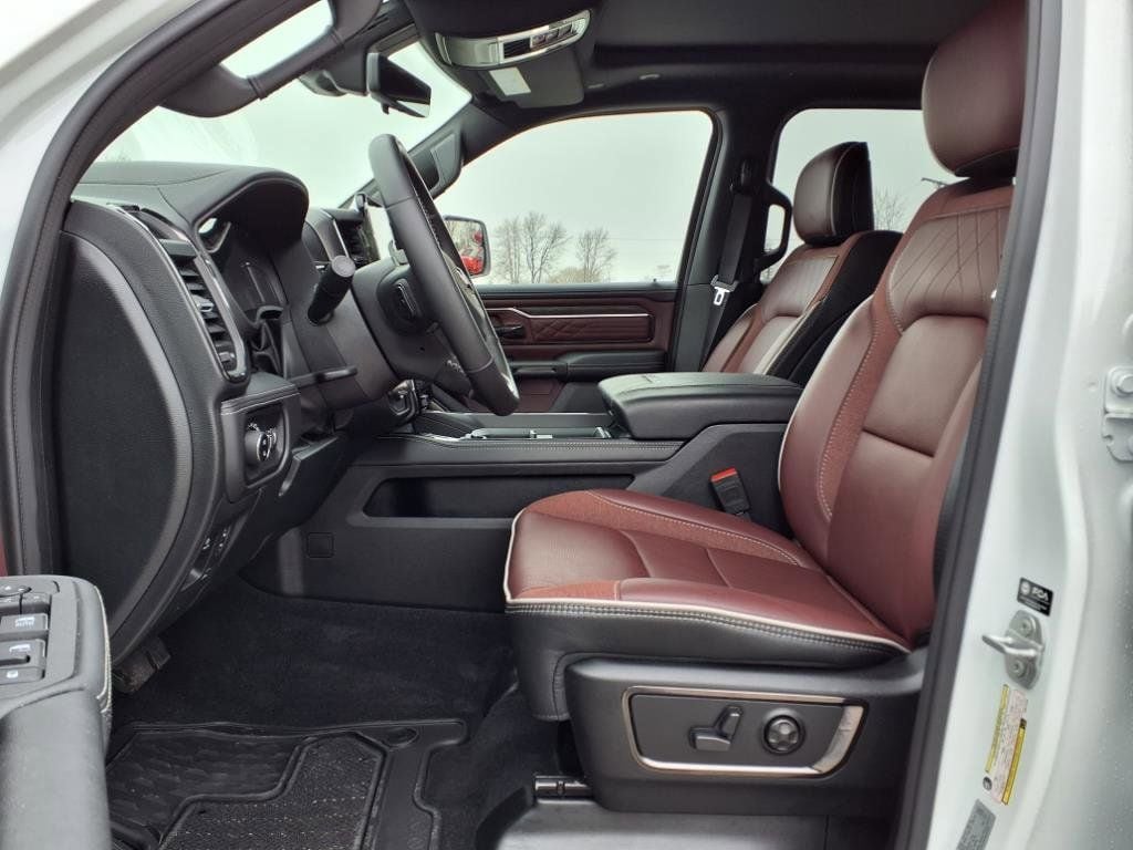 2025 RAM 1500 Limited - Photo 13