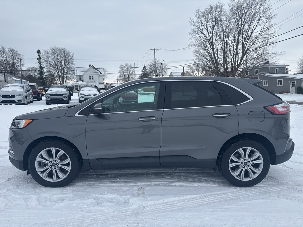 Used 2022 Ford Edge Titanium SUV