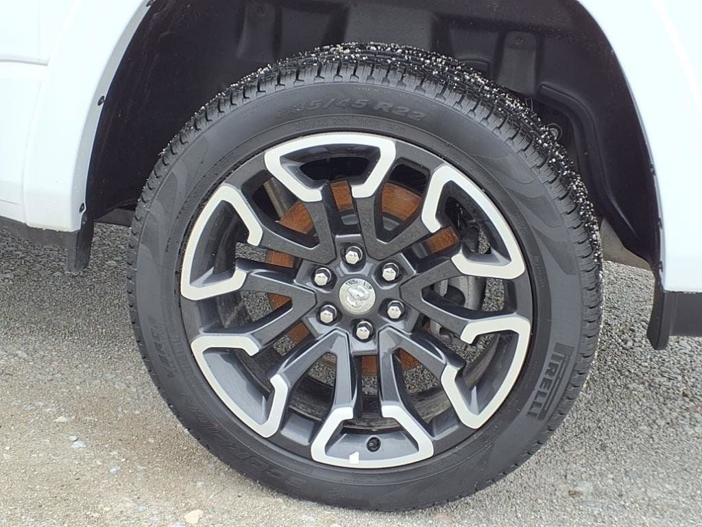 2025 RAM 1500 Limited - Photo 9