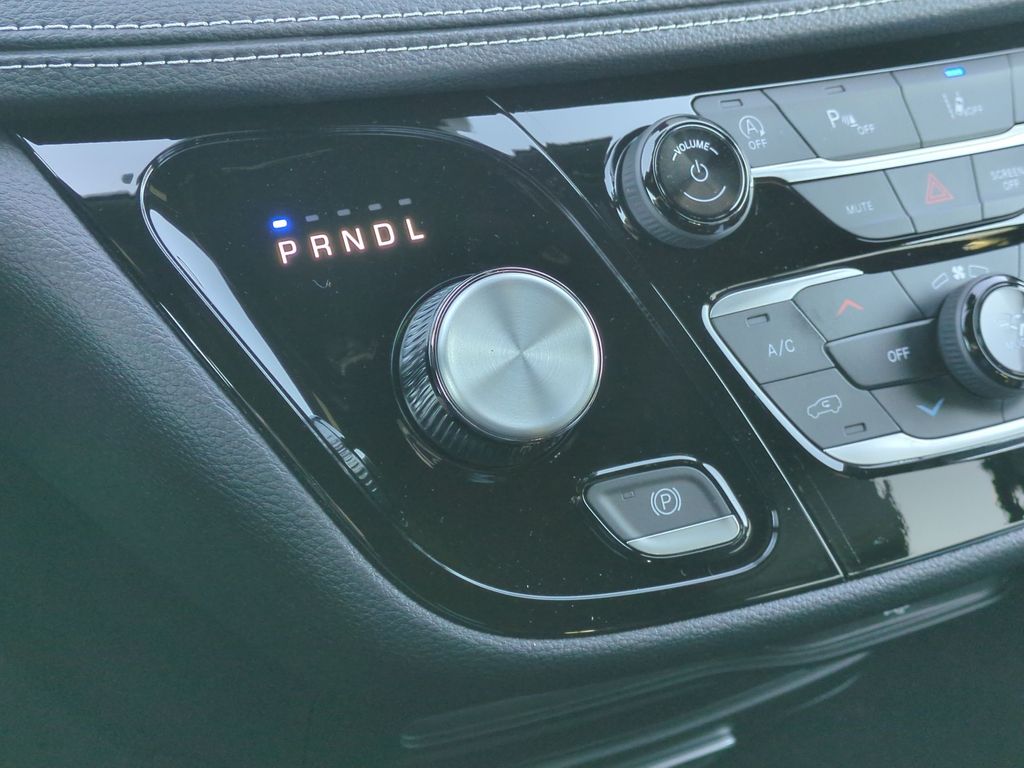 2026 Chrysler Pacifica Select - Photo 12