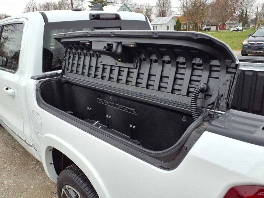 2025 RAM 1500 Limited - Photo 11