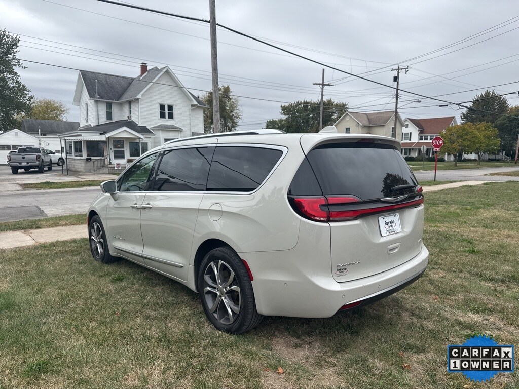 2021 Chrysler Pacifica Pinnacle photo 3