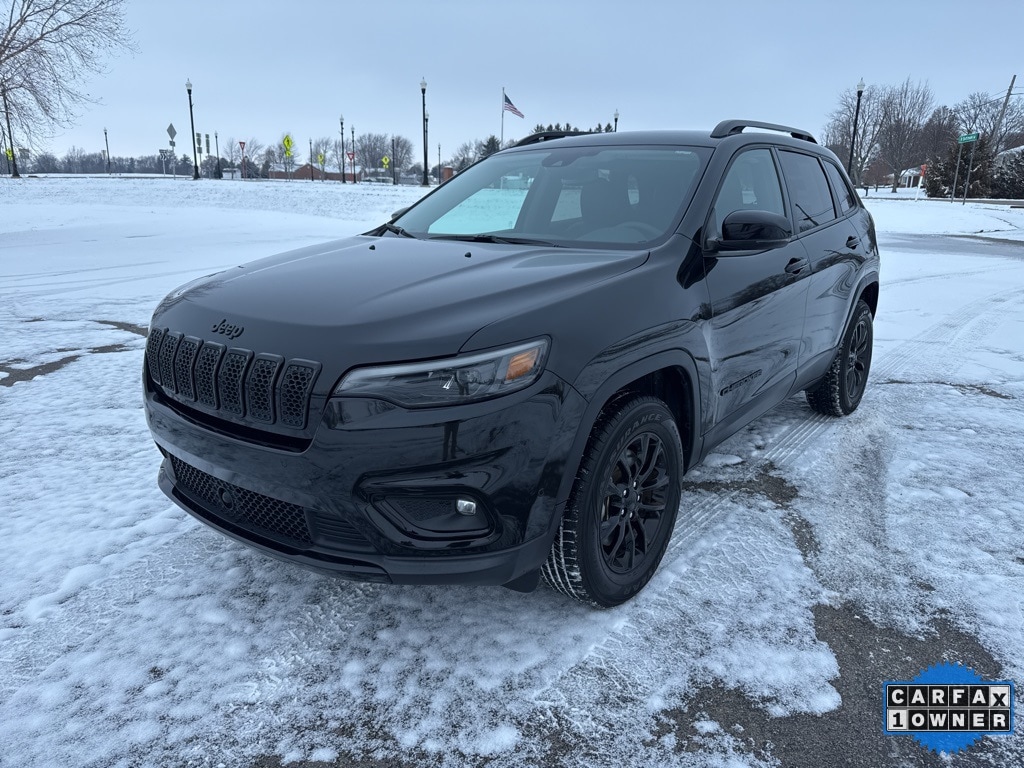 2023 Jeep Cherokee Altitude Lux's photo