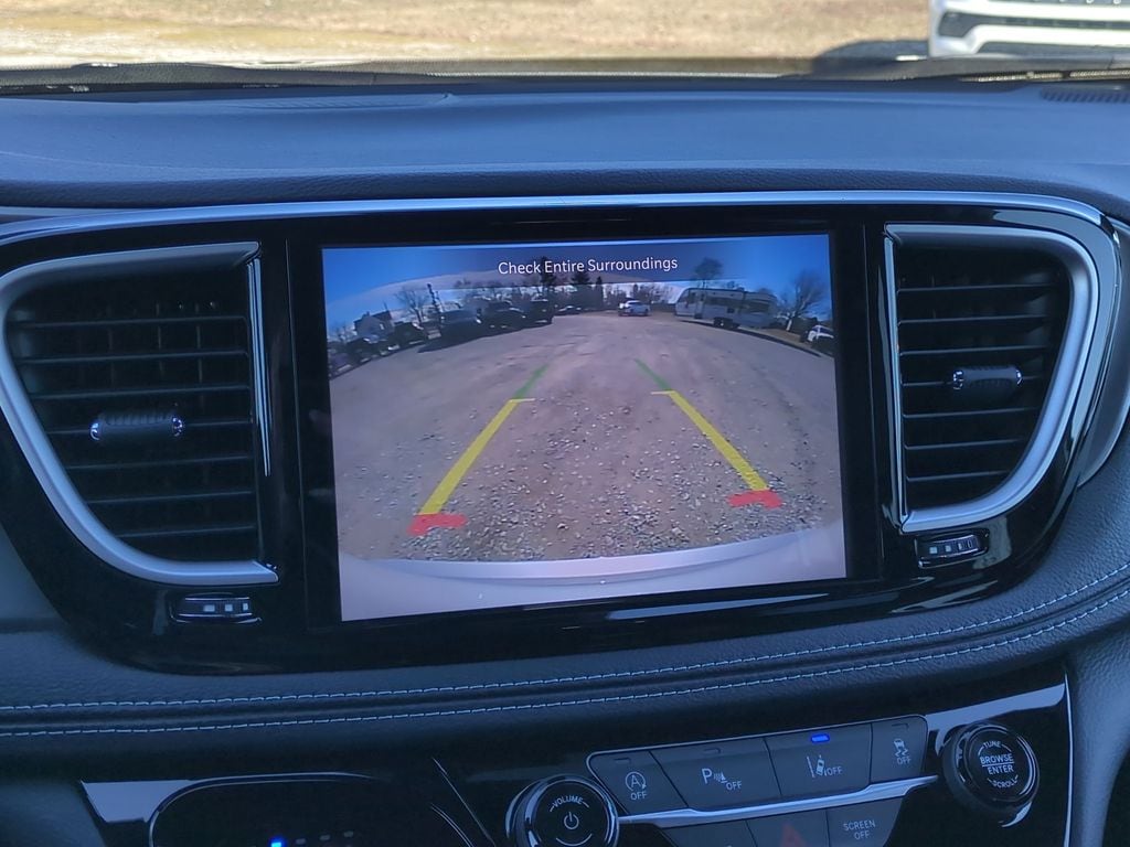 2026 Chrysler Pacifica Select - Photo 14