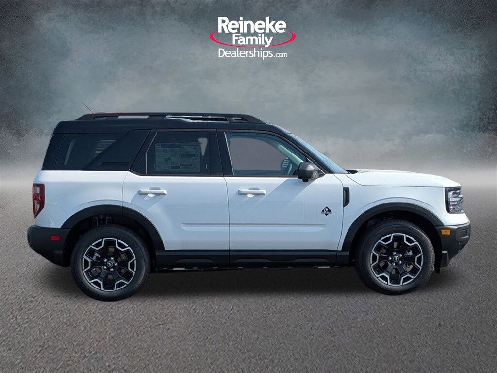 2025 Ford Bronco Sport Outer Banks photo 3
