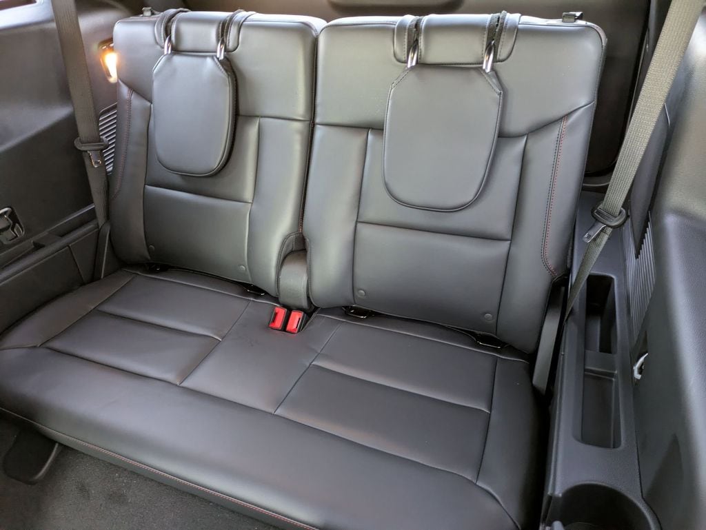 2026 Ford Explorer ST - Photo 20