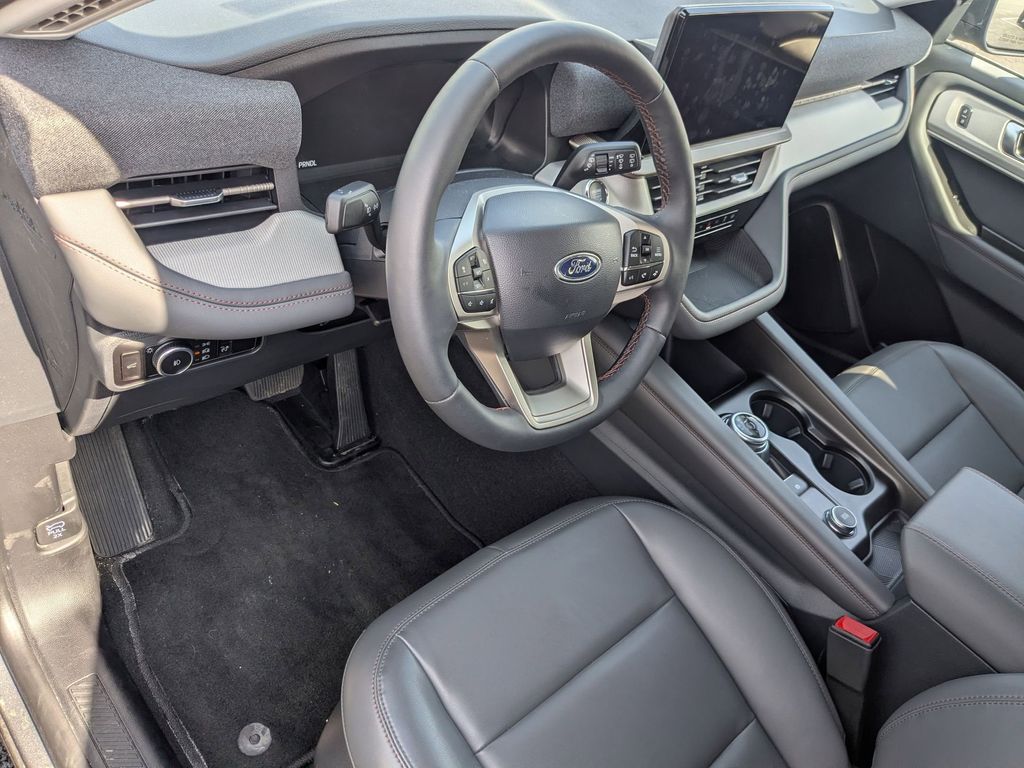 2026 Ford Explorer Active - Photo 10