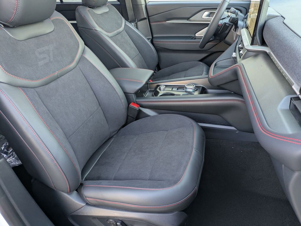 2026 Ford Explorer ST - Photo 22
