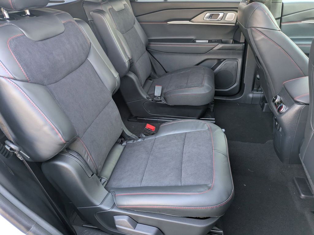 2026 Ford Explorer ST - Photo 21