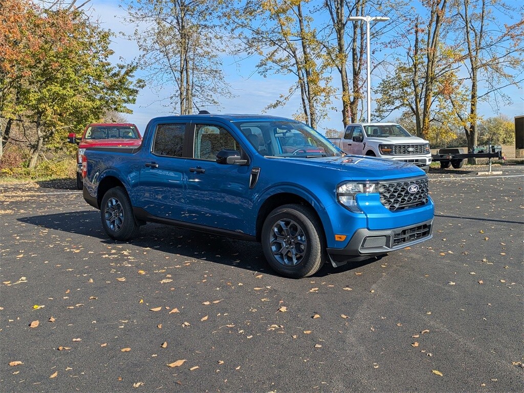 2025 Ford Maverick XLT photo 2