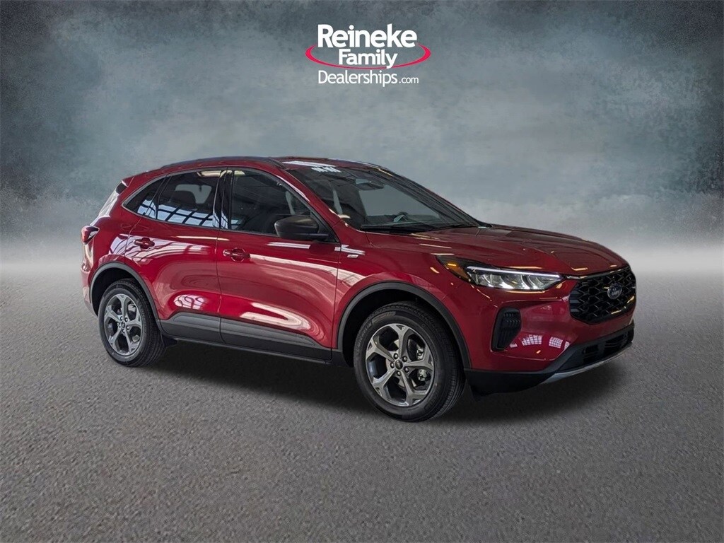 2026 Ford Escape ST-Line photo 3