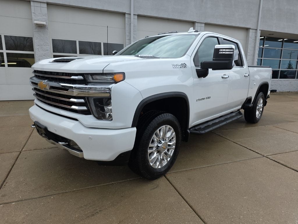 2022 Chevrolet Silverado 2500HD High Country Crew Cab 4WD Pickup Truck Four-Wheel Drive Automatic