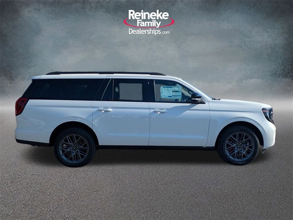 2025 Ford Expedition Platinum MAX photo 3