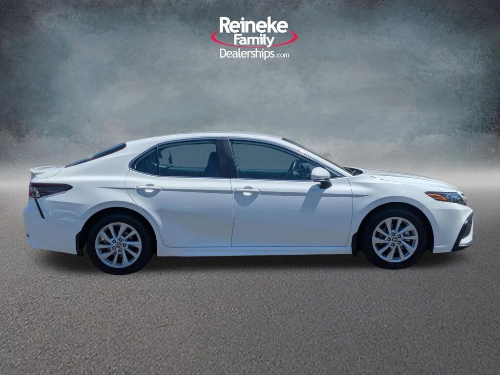 Used 2024 Toyota Camry SE Sedan