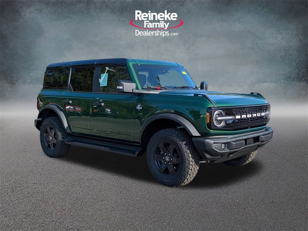 2025 Ford Bronco Outer Banks photo 3