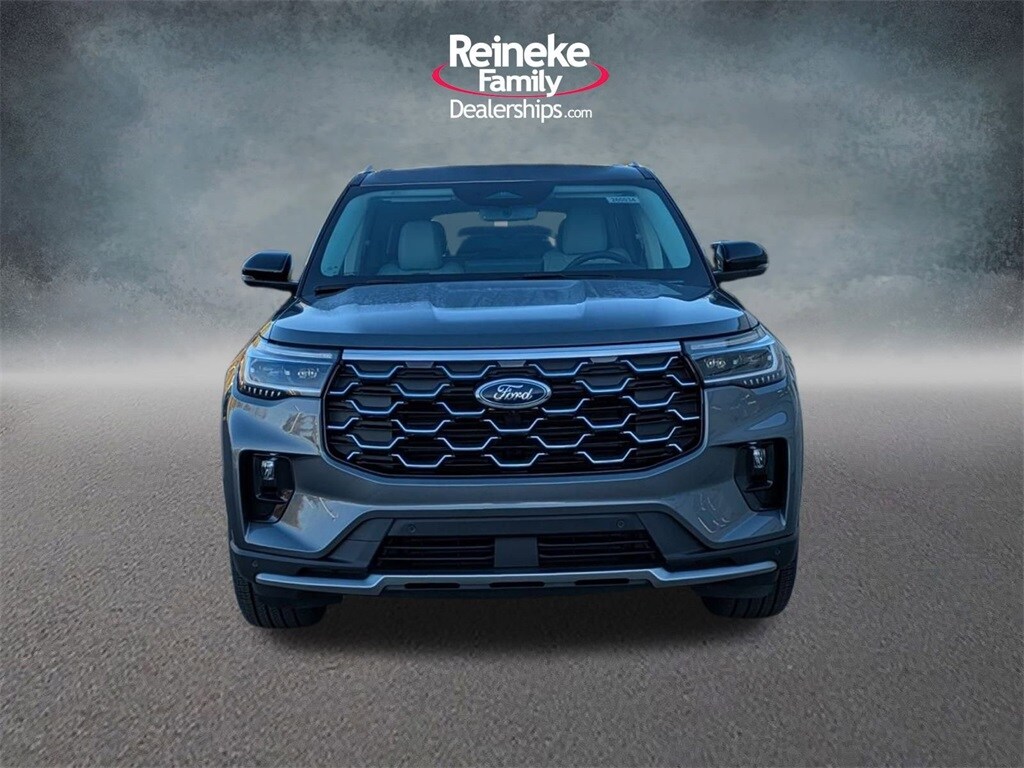 2026 Ford Explorer Platinum photo 2