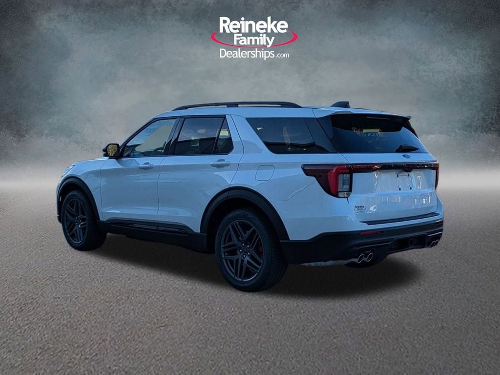 2026 Ford Explorer ST - Photo 8