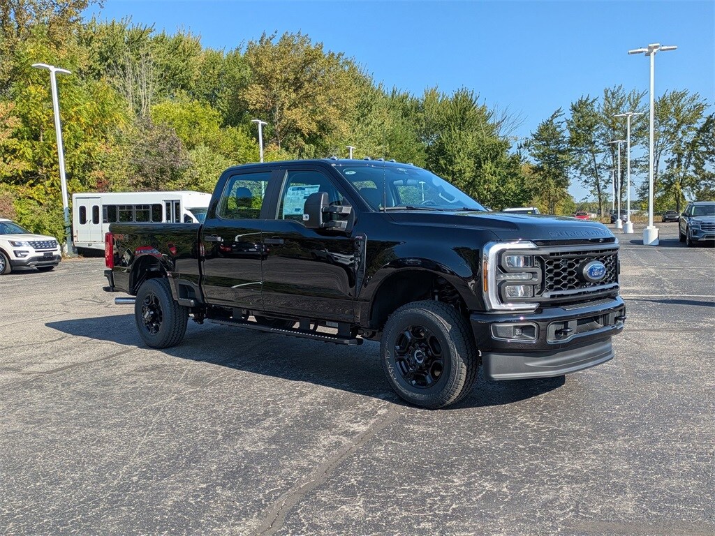 2026 Ford F-350 XL photo 3