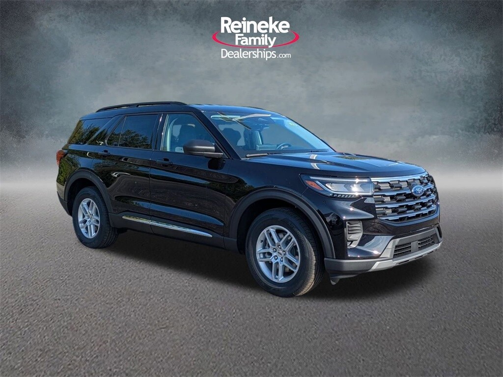 2025 Ford Explorer photo 3