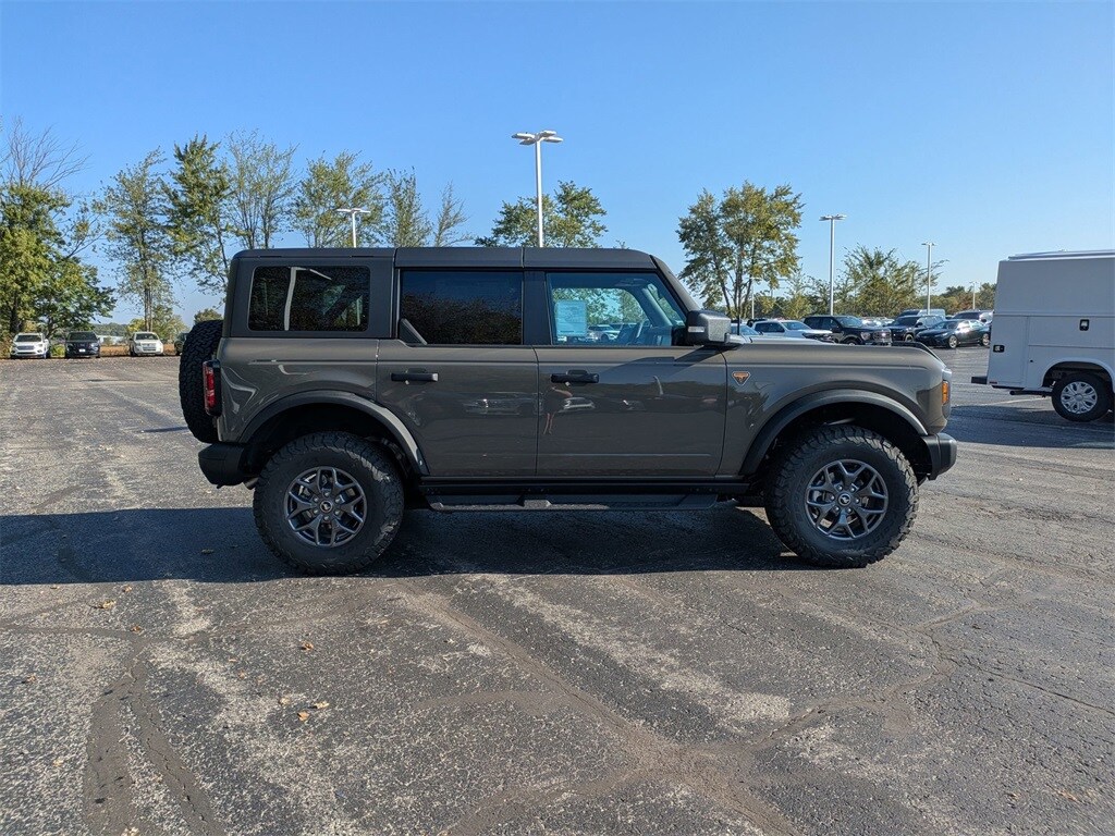 2025 Ford Bronco Badlands photo 4