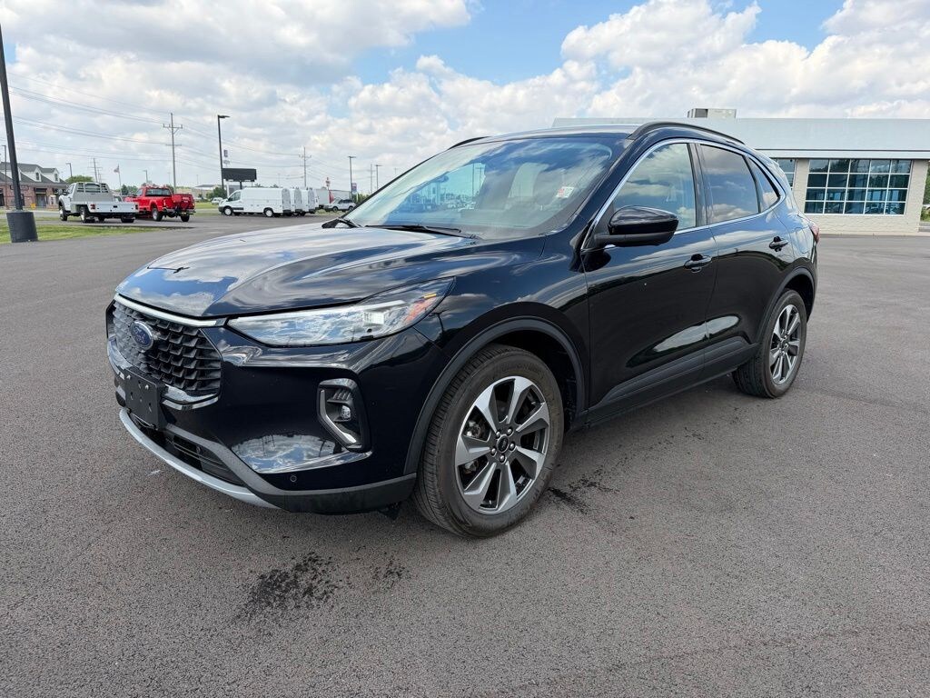 Used 2023 Ford Escape Hybrid Platinum SUV