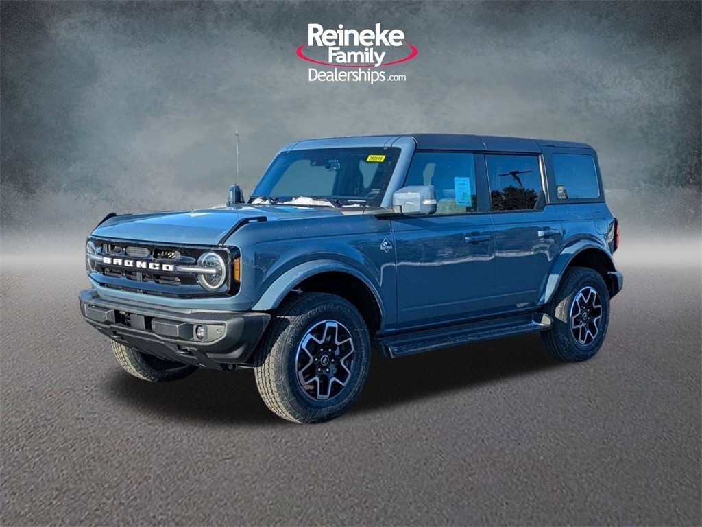 2025 Ford Bronco 4-Door Outer Banks's photo