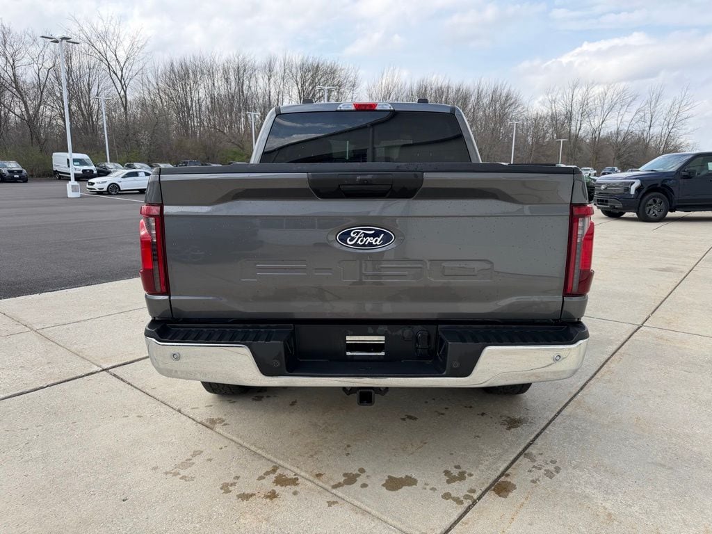 View vehicle photo 6