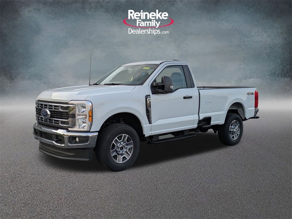 2025 Ford F-350 Super Duty XLT's photo