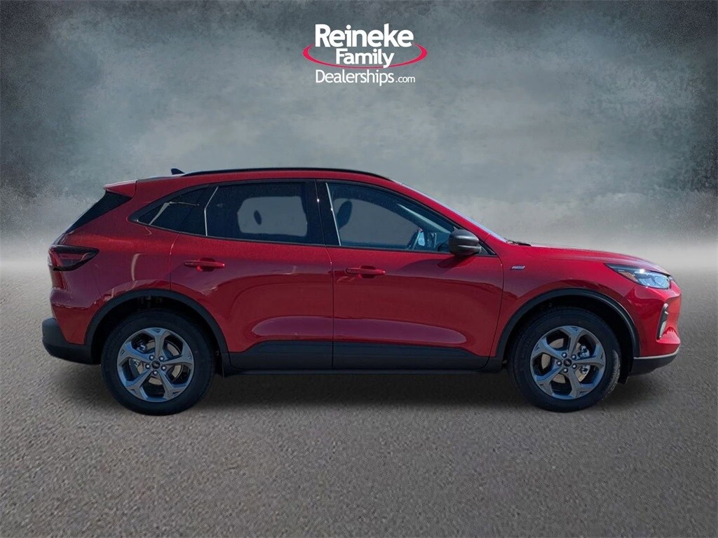 2026 Ford Escape ST-Line photo 4