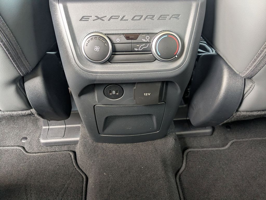 2026 Ford Explorer Active - Photo 18