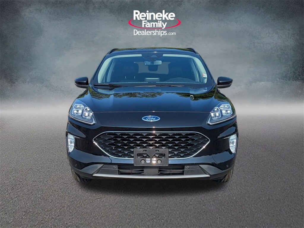 2020 Ford Escape Titanium photo 2