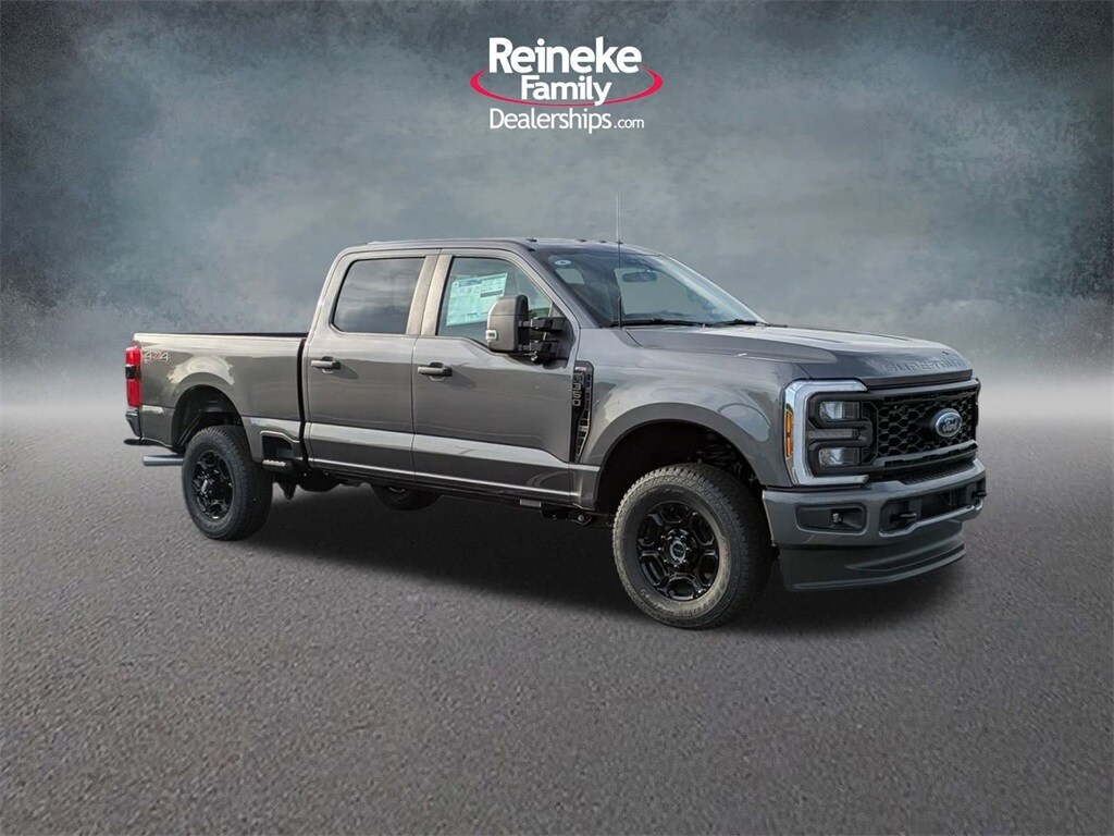 2025 Ford F-350 photo 3