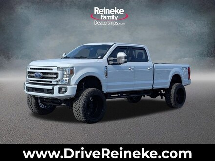 2022 Ford F-350SD Lariat Truck