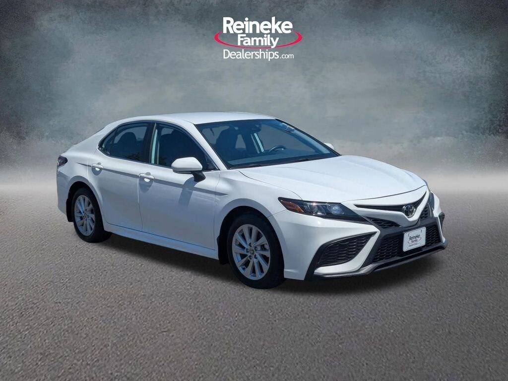Used 2024 Toyota Camry SE Sedan