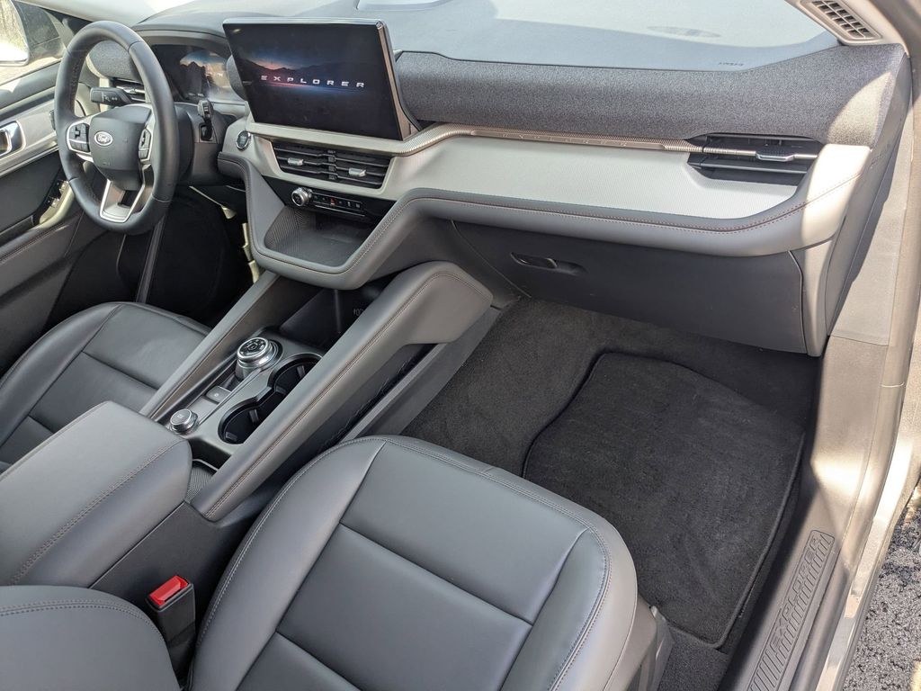 2026 Ford Explorer Active - Photo 24