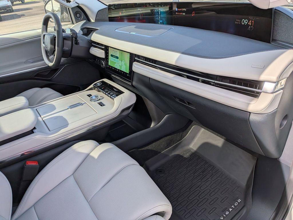 2025 Lincoln Navigator Reserve L - Photo 25