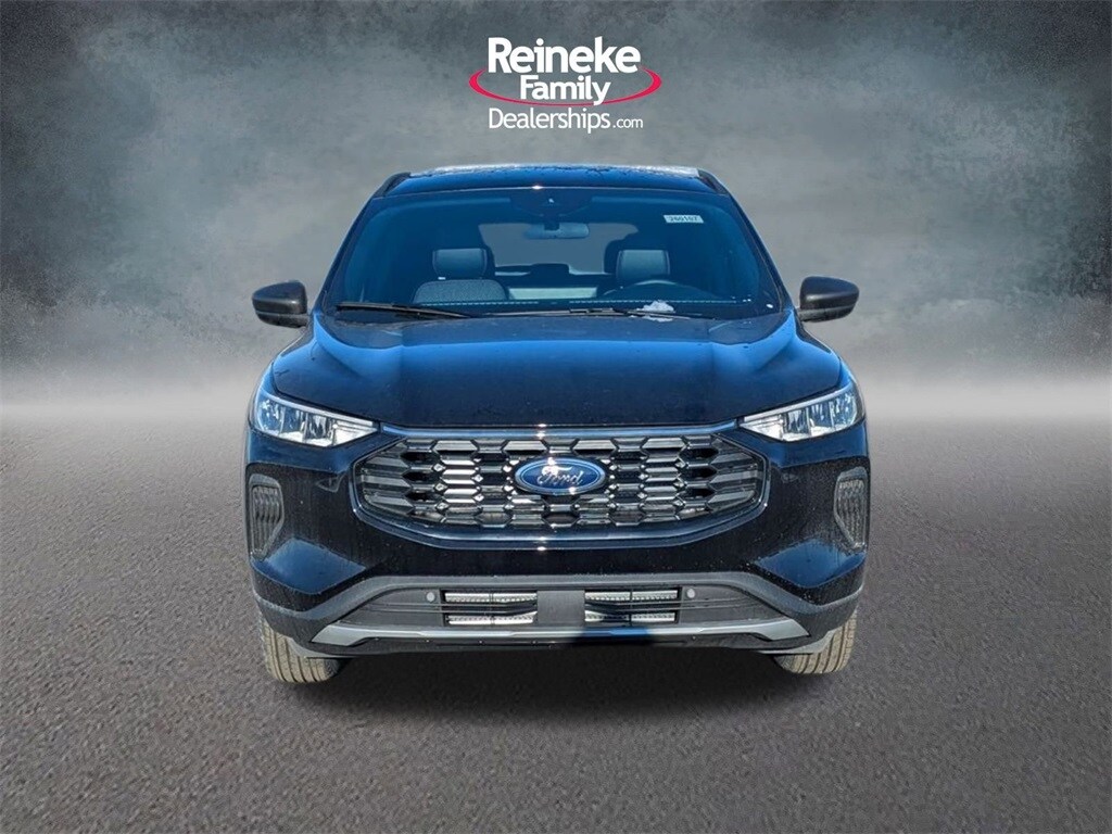 2026 Ford Escape ST-Line photo 2