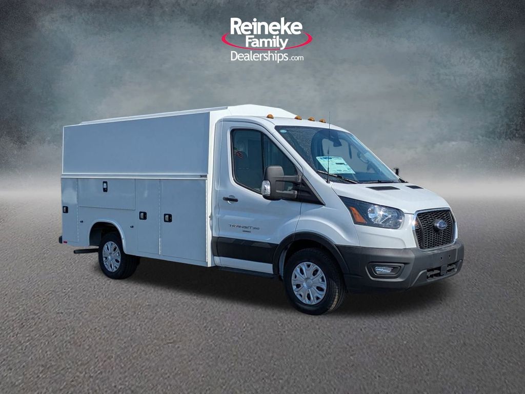 2024 Ford Transit Cutaway Base