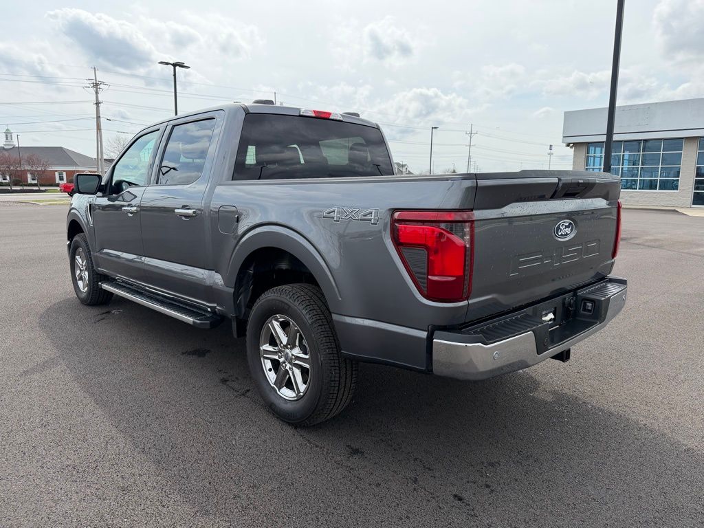 View vehicle photo 7