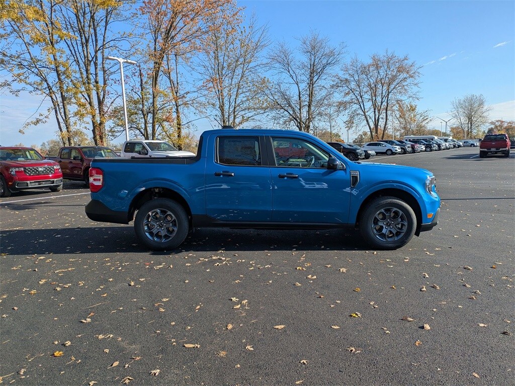 2025 Ford Maverick XLT photo 3