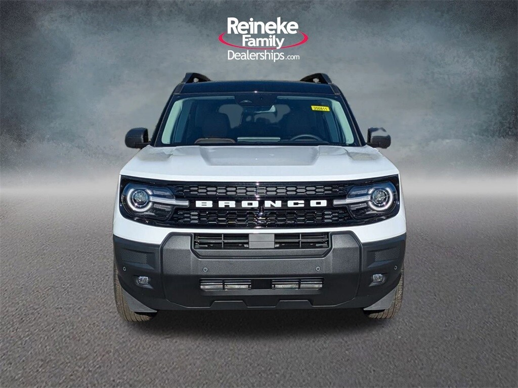 2025 Ford Bronco Sport Outer Banks photo 2