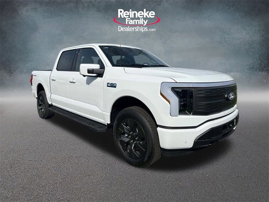 2025 Ford F-150 Lightning Lariat photo 2